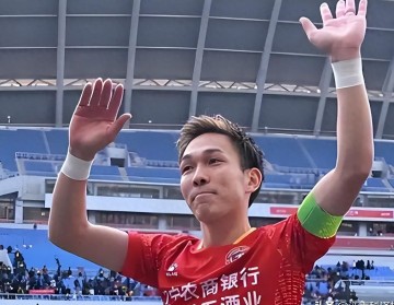 他被日本封杀被韩国解约，却成为中超队长，助力辽宁铁人队进中超